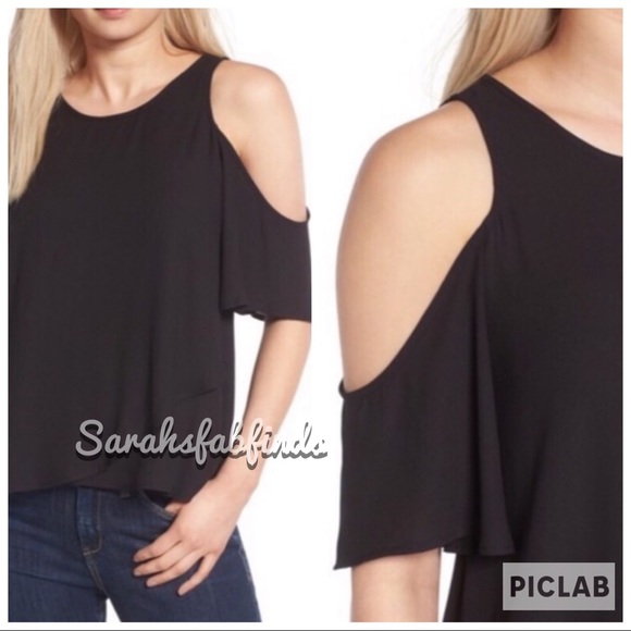 Lush Tops - Nordstrom Lush Cold Shoulder Top S